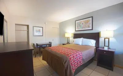 Sunrise Inn by OYO Titusville FL