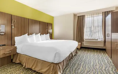 Best Western Plus New Englander