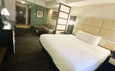 Best Western Plus JFK Inn & Suites