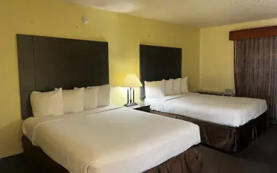 Red Roof Inn & Suites Sulphur Springs