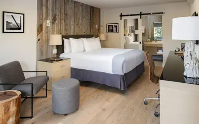 Hotel Paradox, Autograph Collection