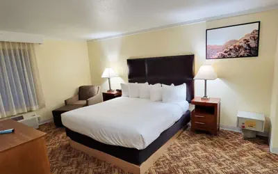 Best Western Plus Northwoods Inn