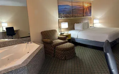 Days Inn & Suites by Wyndham Eunice