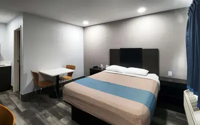 Studio 6 Galveston TX