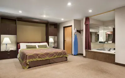 Super 8 by Wyndham Green Bay I-43 Bus. Park