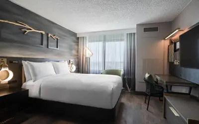 Renaissance Chicago North Shore Hotel