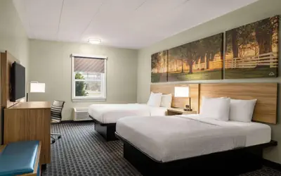 Days Inn & Suites by Wyndham Lancaster Amish Country