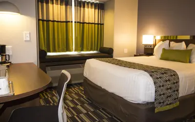 Microtel By Wyndham Victor