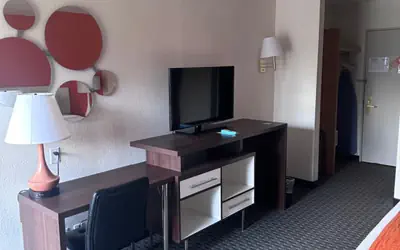 Howard Johnson by Wyndham Newburgh