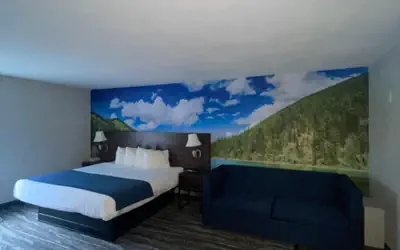 Clarion Pointe-Dillard near Blue Ridge Mountains