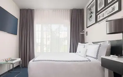 Gale South Beach, Curio Collection By Hilton