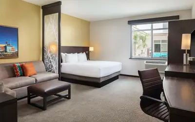 Hyatt Place Santa Cruz