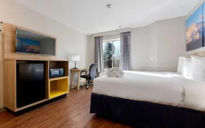 Days Inn by Wyndham Thornton