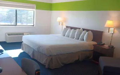 Ramada Limited - Mount Sterling