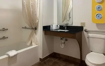 Motel 6-Waterloo, IA