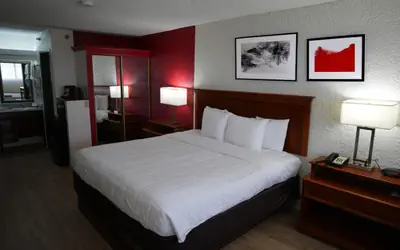 Ramada by Wyndham Tulsa Broken Arrow