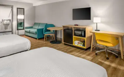 Days Inn & Suites by Wyndham Artesia