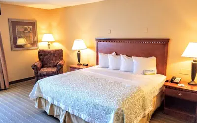 Days Inn by Wyndham Windsor Locks / Bradley Intl Airport