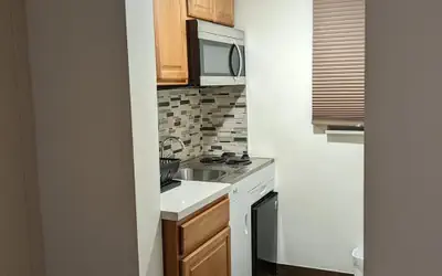 Downtown Hollywood Gardens Inn & Suites