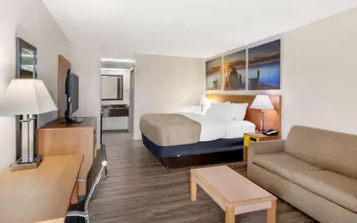 Quality Inn & Suites Decatur Priceville I-65