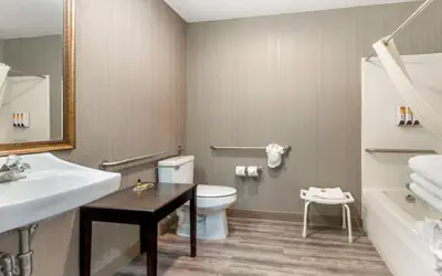 Best Western Plus Berkshire Hills Inn & Suites