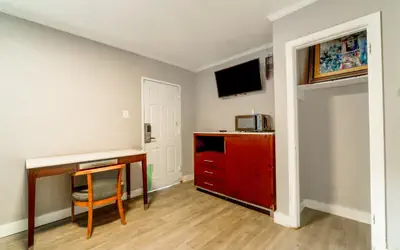 Alamo Oasis Inn and Suites By OYO San Antonio