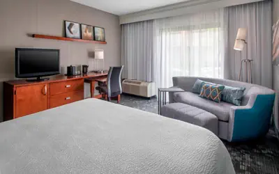 Courtyard Newark Liberty International Airport