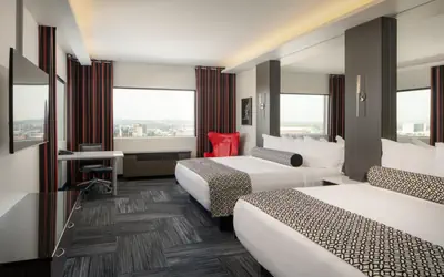 The Davenport Grand, Autograph Collection