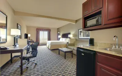 Holiday Inn Express Hotel & Suites Ennis by IHG