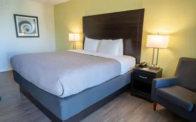 Quality Inn Palm Beach International Airport