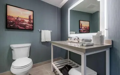 Cambria Hotel West Orange