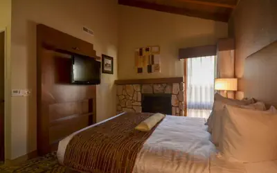 Best Western The Inn & Suites Pacific Grove