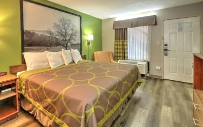 Super 8 by Wyndham Knoxville West/Farragut