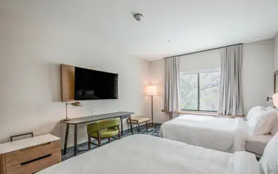 Holiday Inn Express & Suites Platteville by IHG