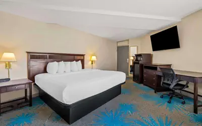 Days Inn by Wyndham Dubuque