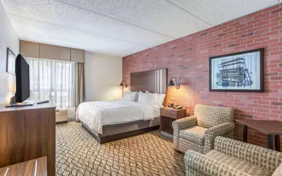 Burrstone Inn, an Ascend Collection Hotel