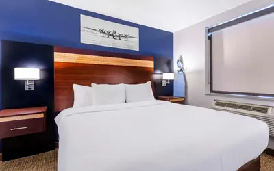 Avion Inn Near LGA Airport, an Ascend Collection Hotel