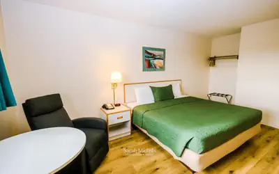 Mountain Host Motor Inn