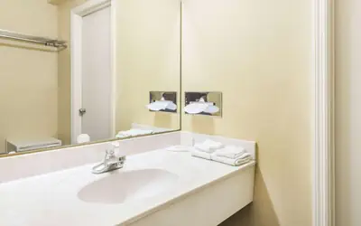 Super 8 by Wyndham O'Fallon