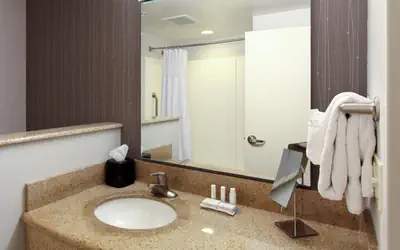 Courtyard by Marriott Salina