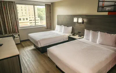 Ramada by Wyndham North Bergen