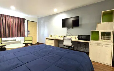 Century Motel Buena Park Anaheim I-5