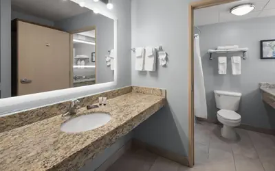 AmericInn by Wyndham Douglas/Saugatuck