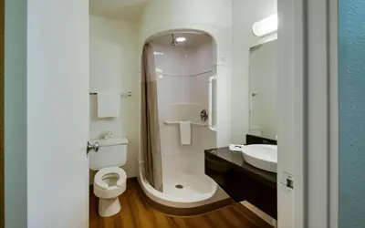 Motel 6-Lenexa, KS - Kansas City Southwest