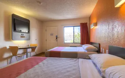 Motel 6 Las Vegas, NV – I-15 Stadium