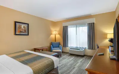 Best Western PLUS University Park Inn & Suites