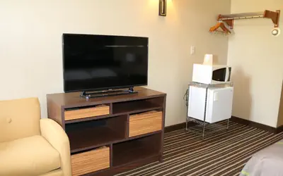 Super 8 by Wyndham Plattsburgh