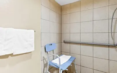 Super 8 by Wyndham Sturtevant Racine