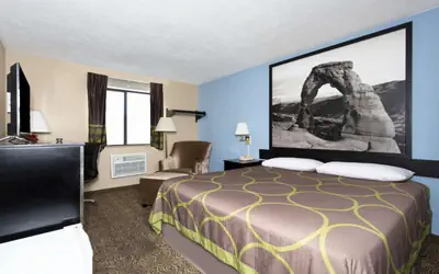 Super 8 by Wyndham Logan