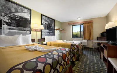 Super 8 by Wyndham Russellville